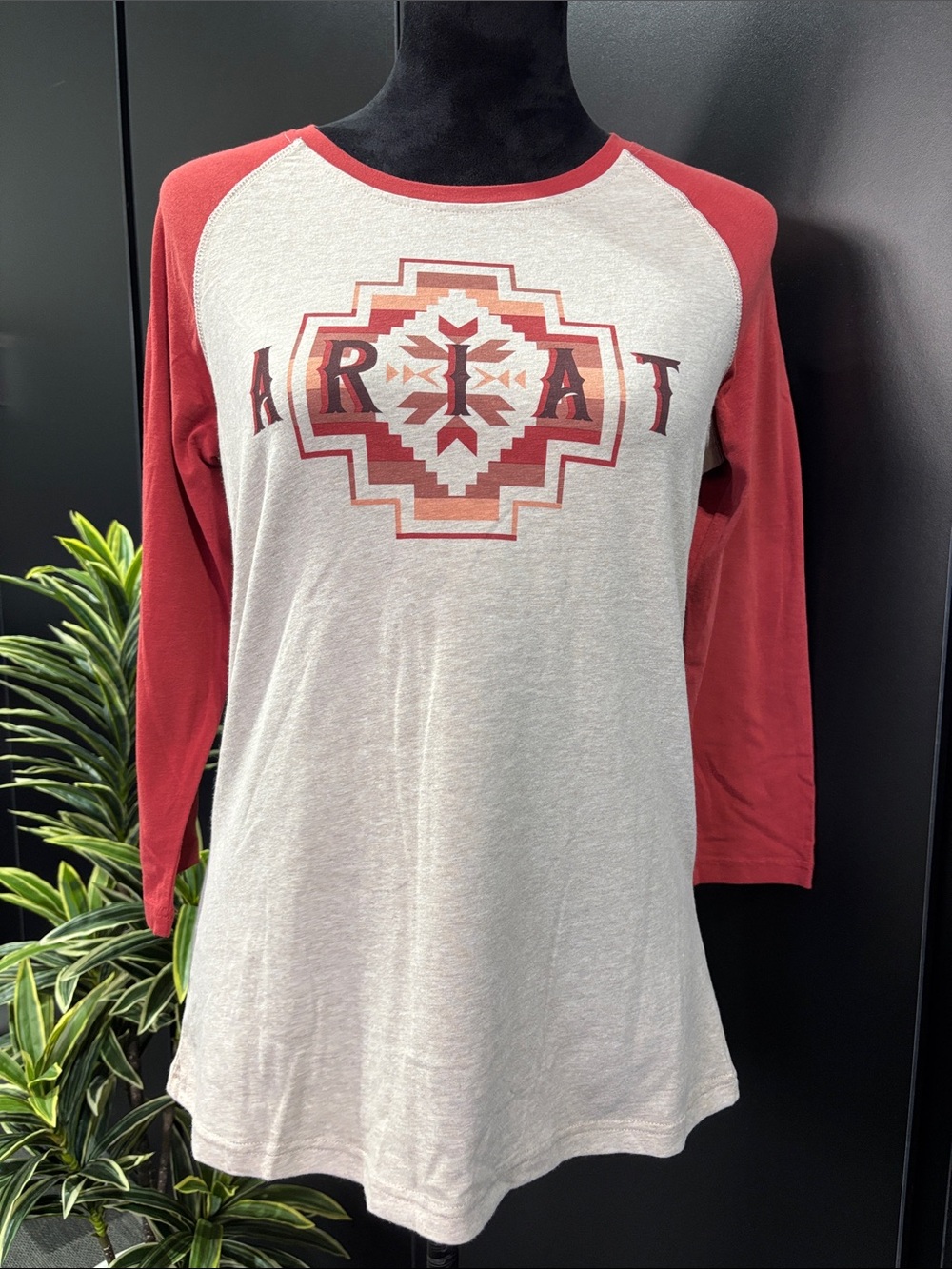 Ariat Real Sunrise Baseball,round neck,classic fit, soft screen print 3/4 sleeve